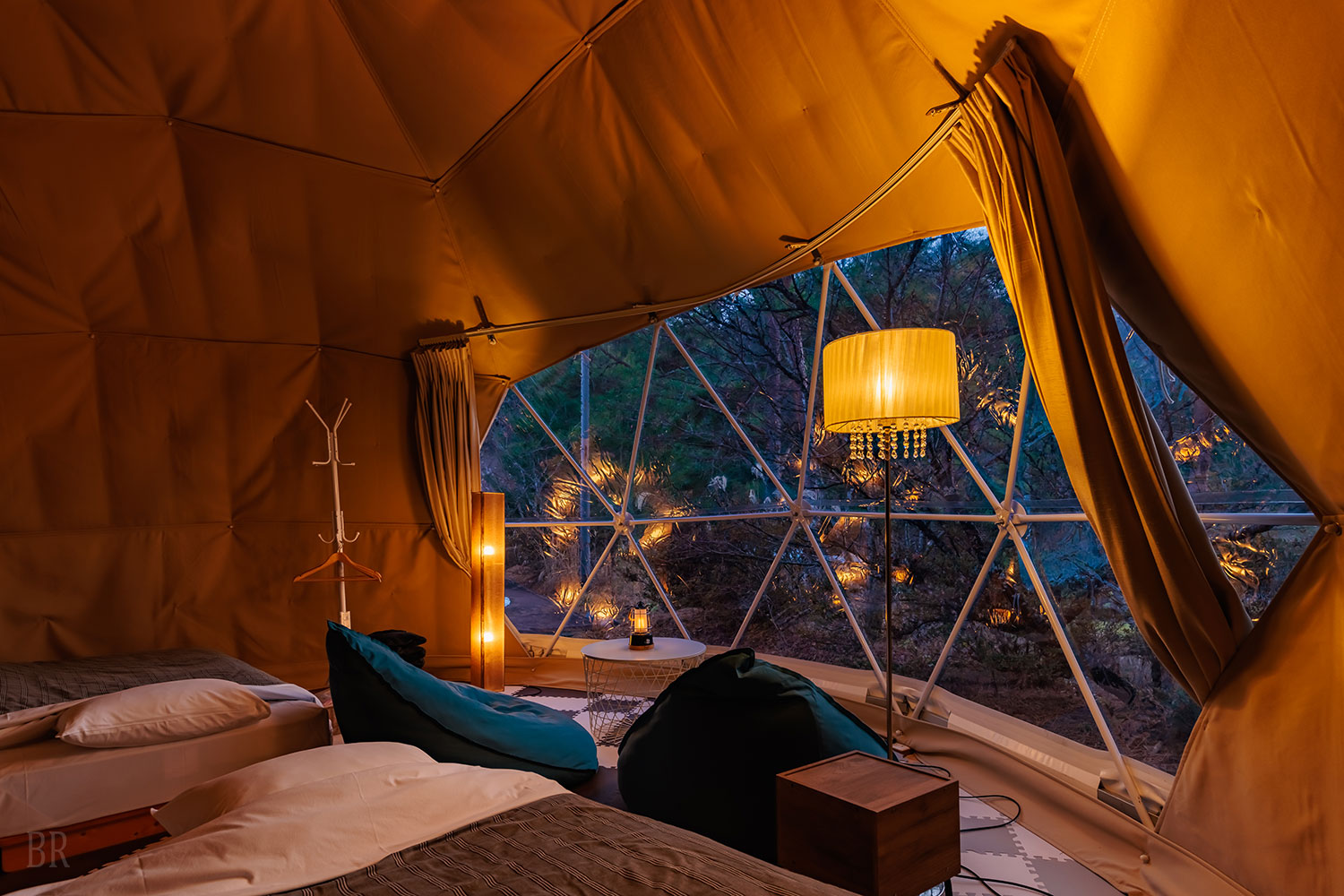 ドーム型グランピングテント