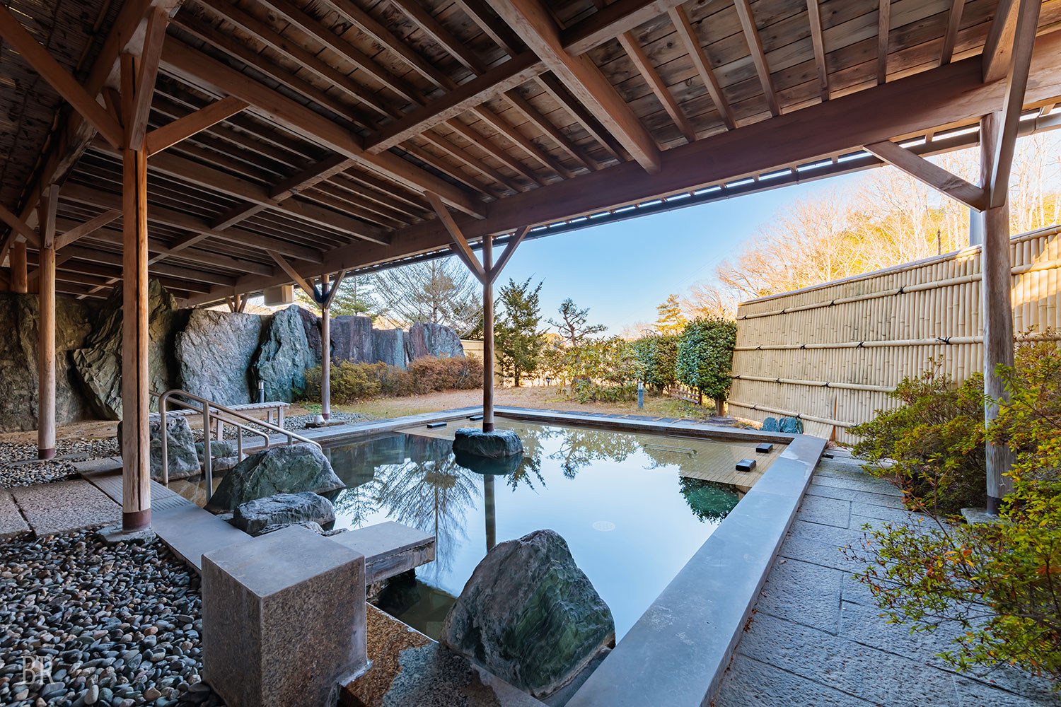 天然温泉・美肌の湯